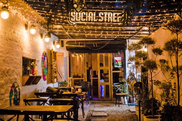 Social Streets Cafes in Champa Gali